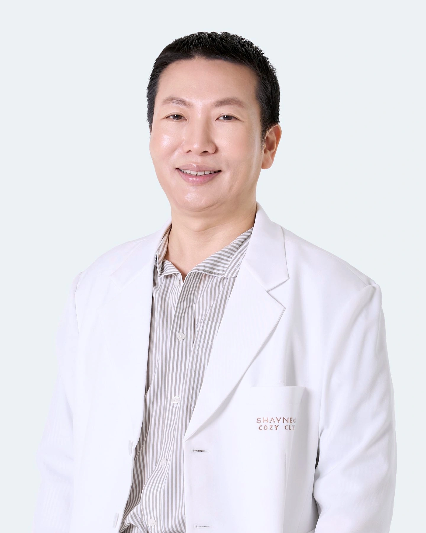 Portrait of Dr. Weerapong Sanmontree